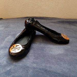 Patent leather black flats